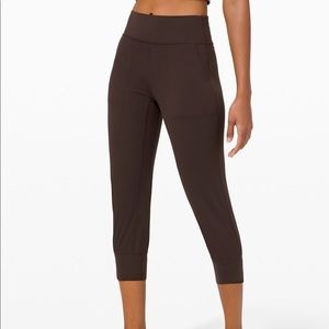 Lululemon Align Jogger Crop 23” in French Press